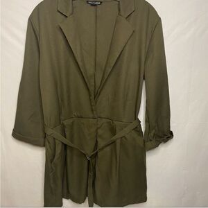 Fashion Nova V-neck Belted
Romper with pockets size XL